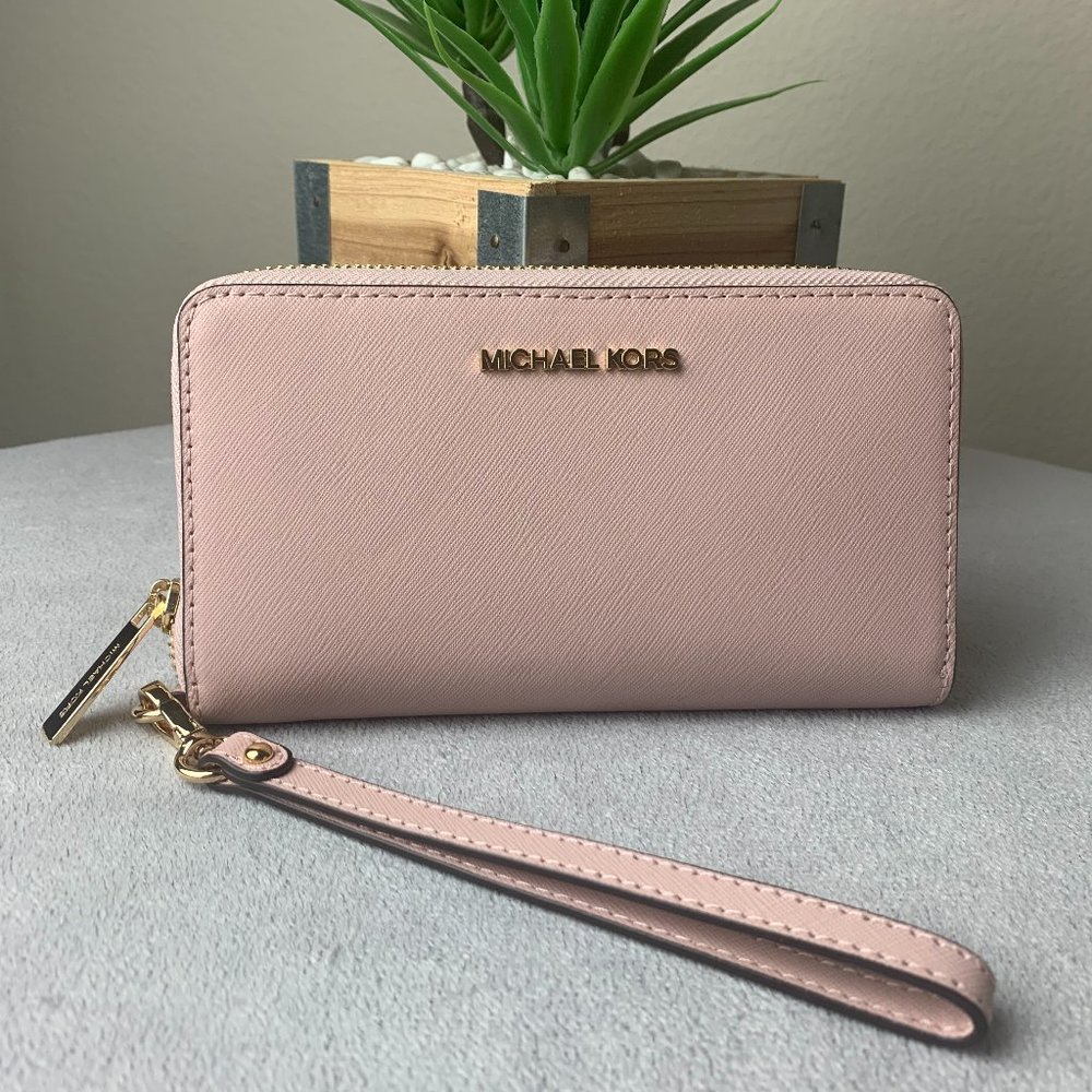 Michael Kors Jet Set Travel Flat MF LTH Phone Case